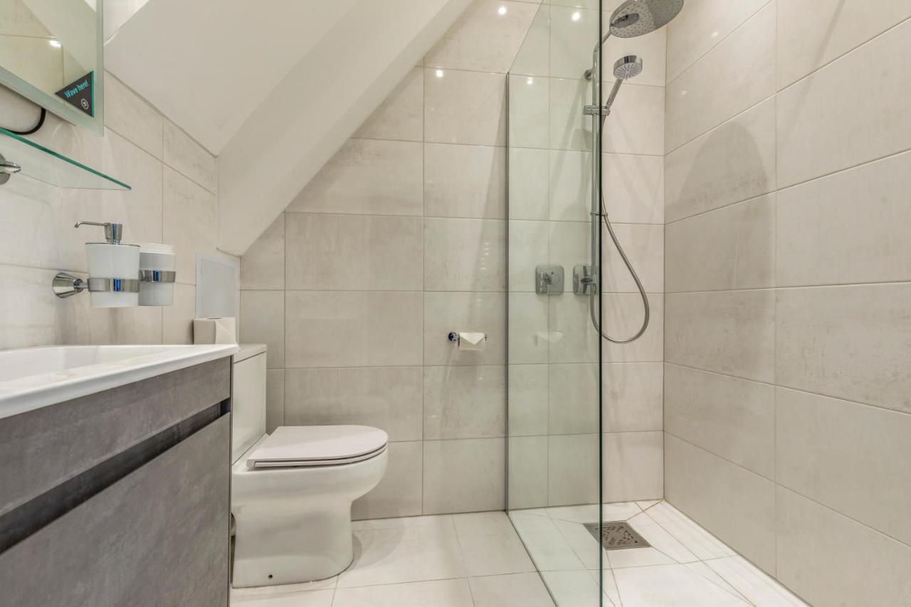Deluxe Studios With Spa Included Portsmouth Esterno foto