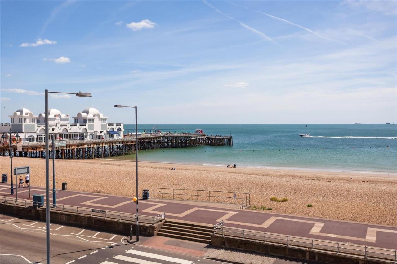 Deluxe Studios With Spa Included Portsmouth Esterno foto