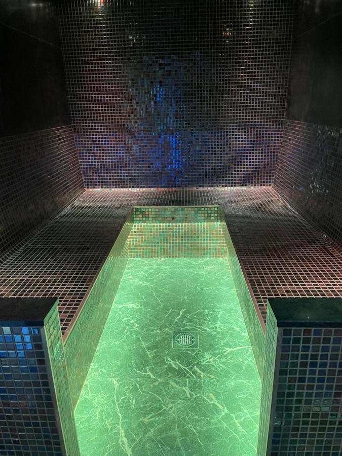 Deluxe Studios With Spa Included Portsmouth Esterno foto